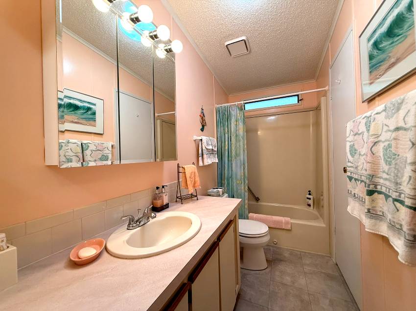 1124 48th Ave a Bradenton, FL Mobile or Manufactured Home for Sale